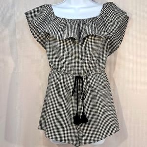 🆕️NWT Fully Lined Romper by Wild Honey!  SZ S